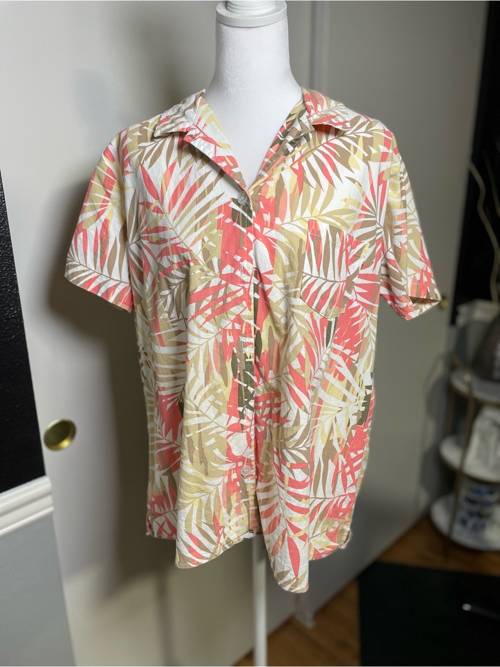 White Stag Coral and Olive Palm-Print Short-Sleeve Button-Down Shirt